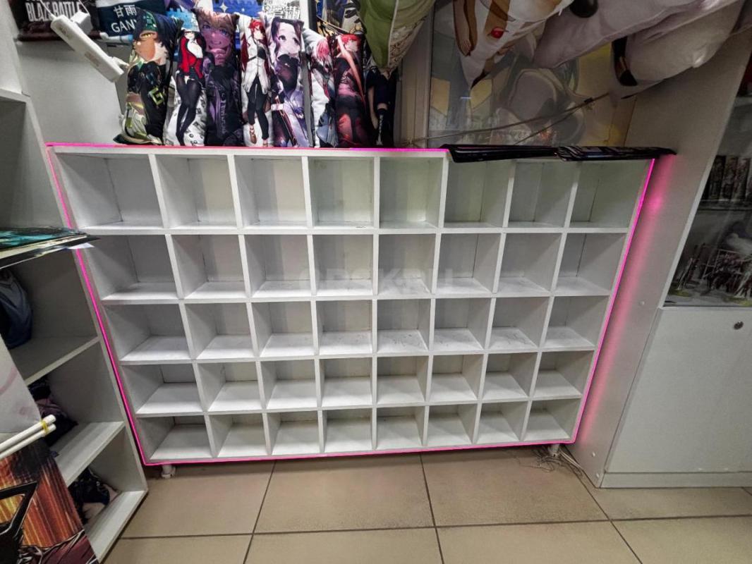 Продам торговое оборудование 
Стеллажи ,витрины стеклянные по цене ниже закупа ! - Орск