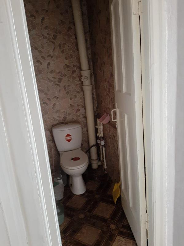 Продается большая 2-комнатная квартира  по адресу:  г. - Новотроицк