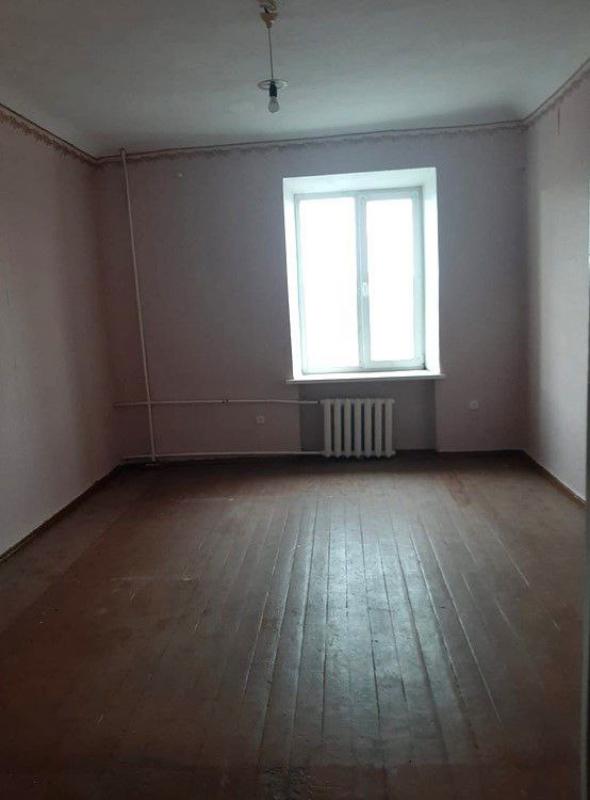 Продается большая 2-комнатная квартира  по адресу:  г. - Новотроицк