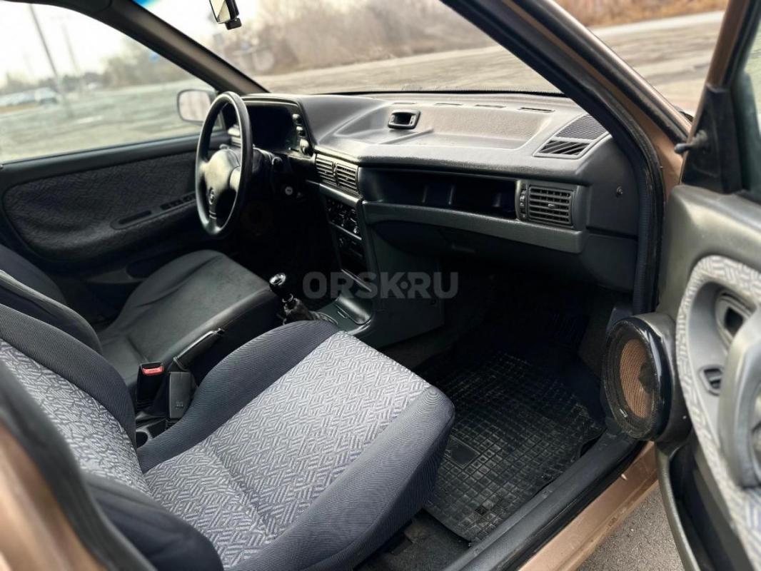 Продам Daewoo Nexia (люкс)2002г без ДТП.
2 собственника 
Двигатель работает отлично без нареканий - Орск