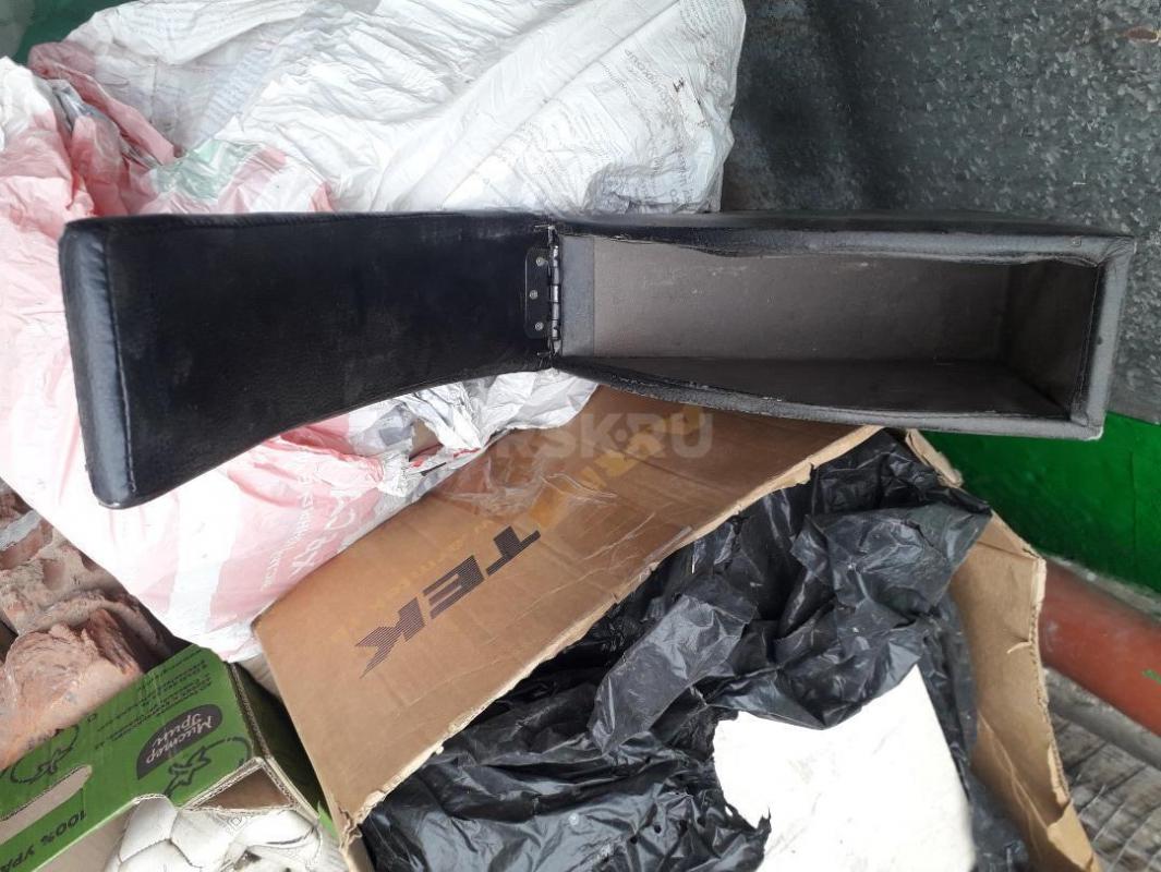 Подлокотник на ВАЗ 2110-15, бу, кожзам местами потёртый. - Орск