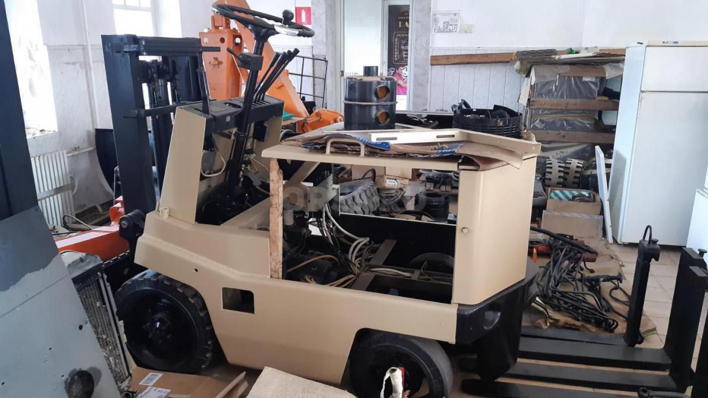 Погрузчик TCM дизель Isuzu , грузоподъёмность 1.5 т, высота 3 м
Так же в наличии электрические погр - Орск