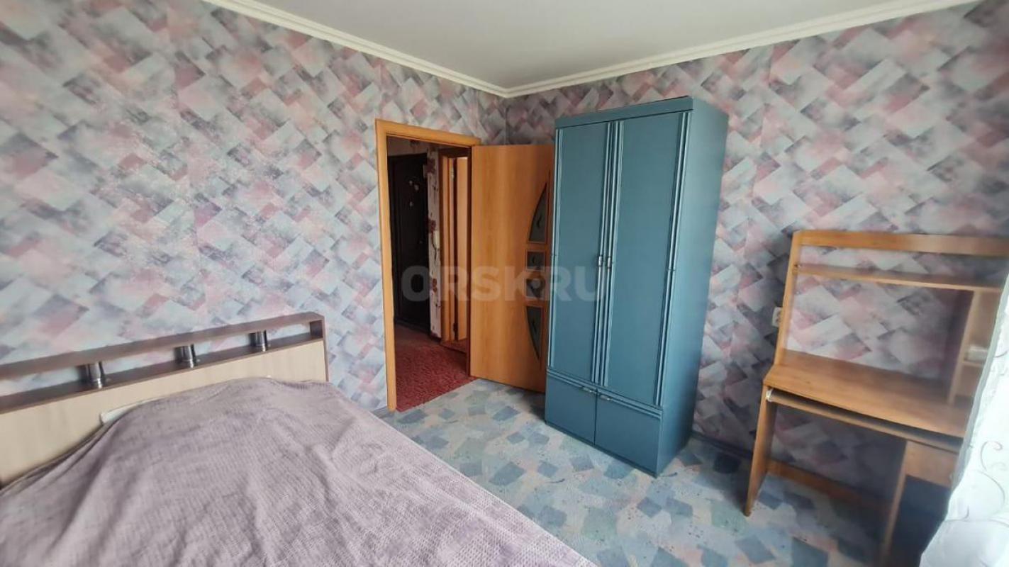 Продам просторную, светлую 3-х комнатную квартиру улучшенной планировки в одном из востребованных ра - Орск