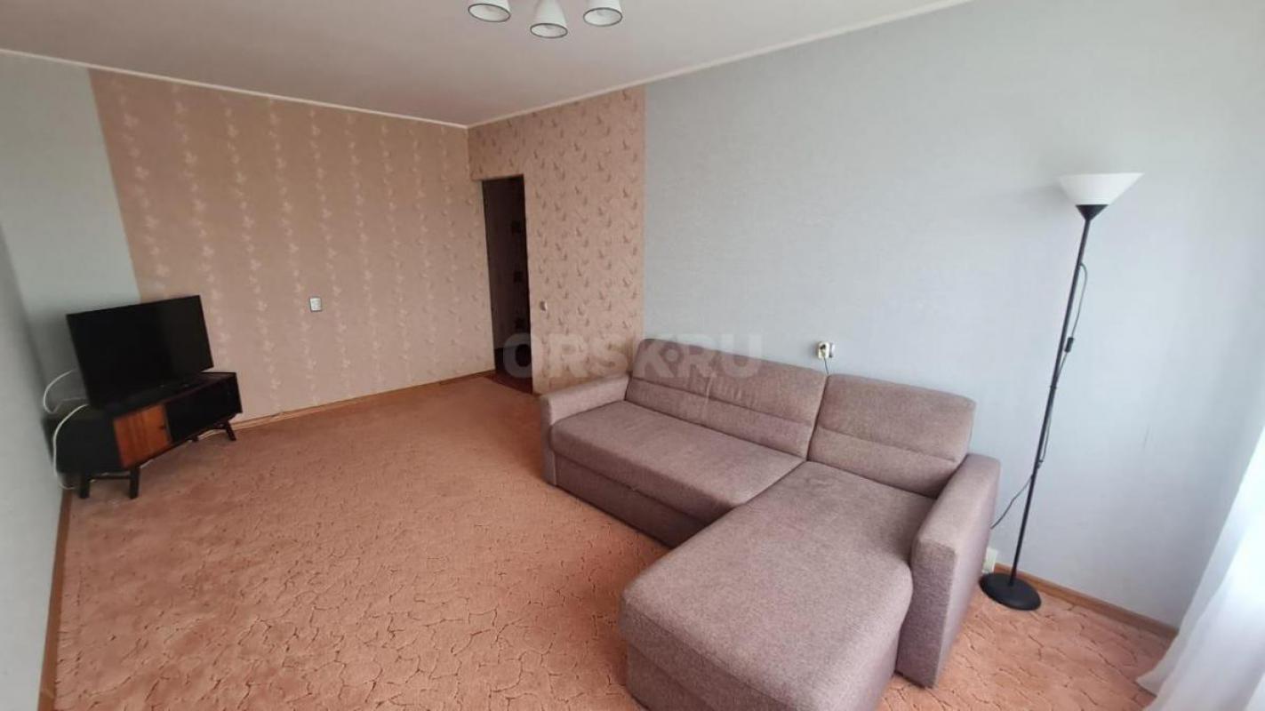 Продам просторную, светлую 3-х комнатную квартиру улучшенной планировки в одном из востребованных ра - Орск