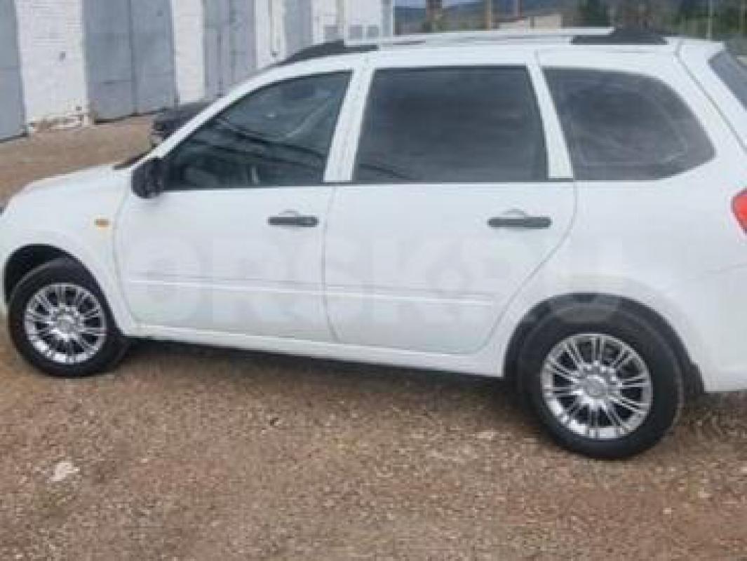 продается  калина 2 пробег родной двигатель работает тихо ровно не дымит масло не расходует кпп без - Орск