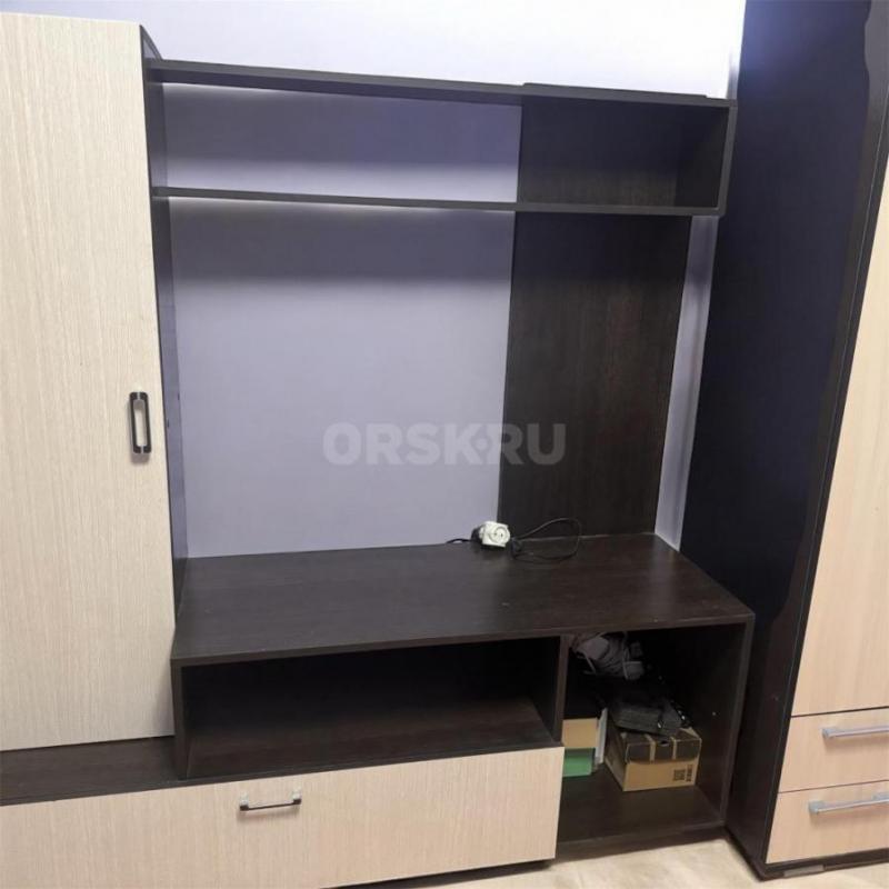 Кровать с матрасом, два шкафа купе -7 т.р
Стенка под тв - 1.т.р
Шкаф -2,5
Всё вместе за 10000 - Орск