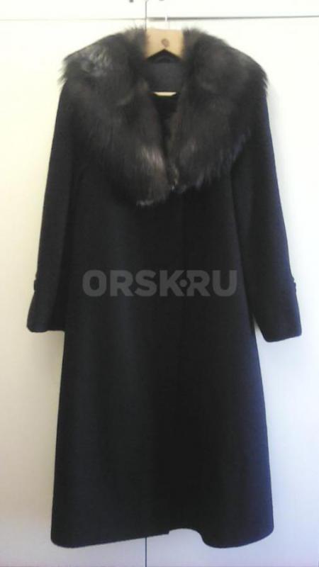 Пуховик, пальто, шапки, полукомбинезон. - Орск