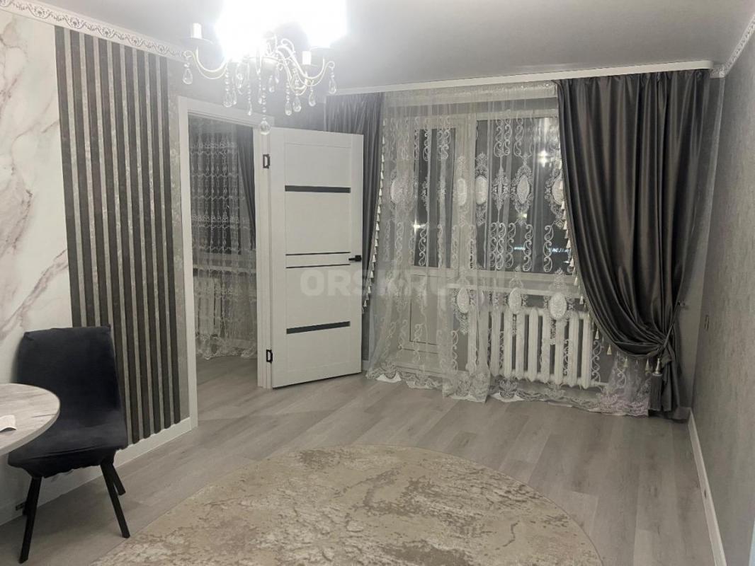 Сдаются 1 комнатные и 2 комнатные квартиры на длительный срок , все для комфортного проживания предо - Орск