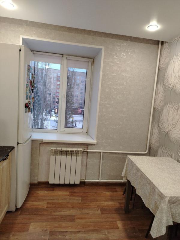 Продается 2-комнатная квартира  ,по адресу: г. - Новотроицк