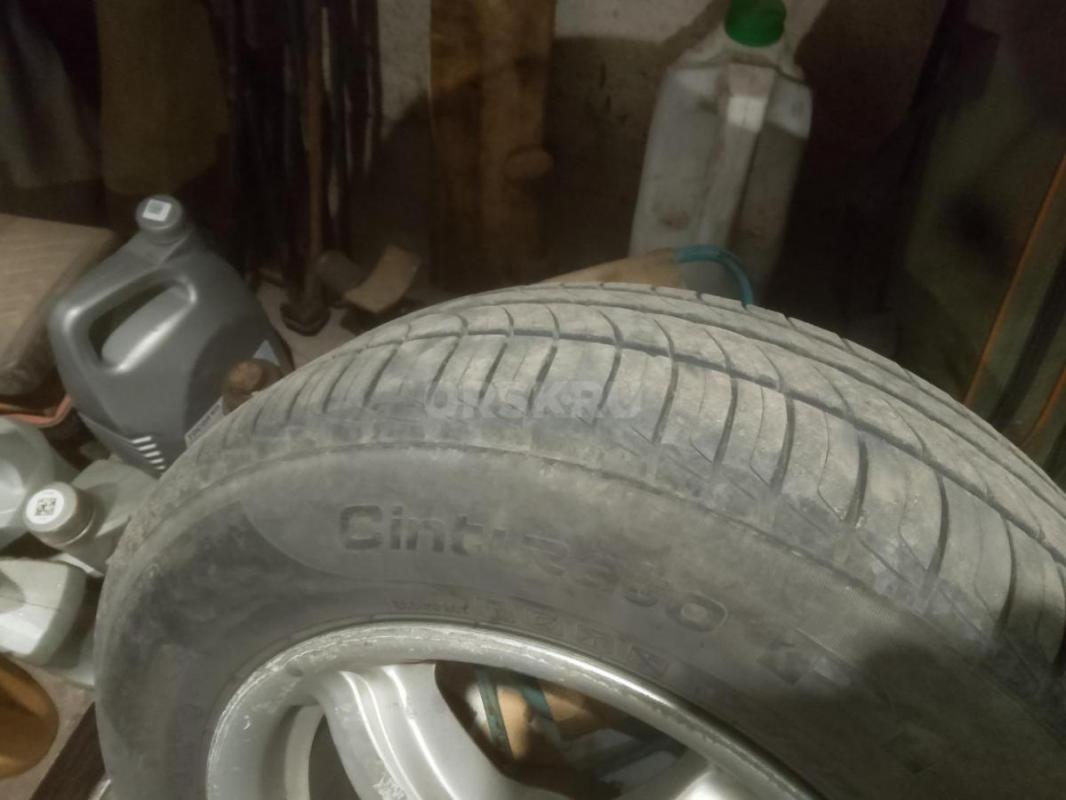 От Волги 105 задний диван-1000руб., заднее стекло 500руб, бак-2500руб., датчик детонации на 406мотор - Орск