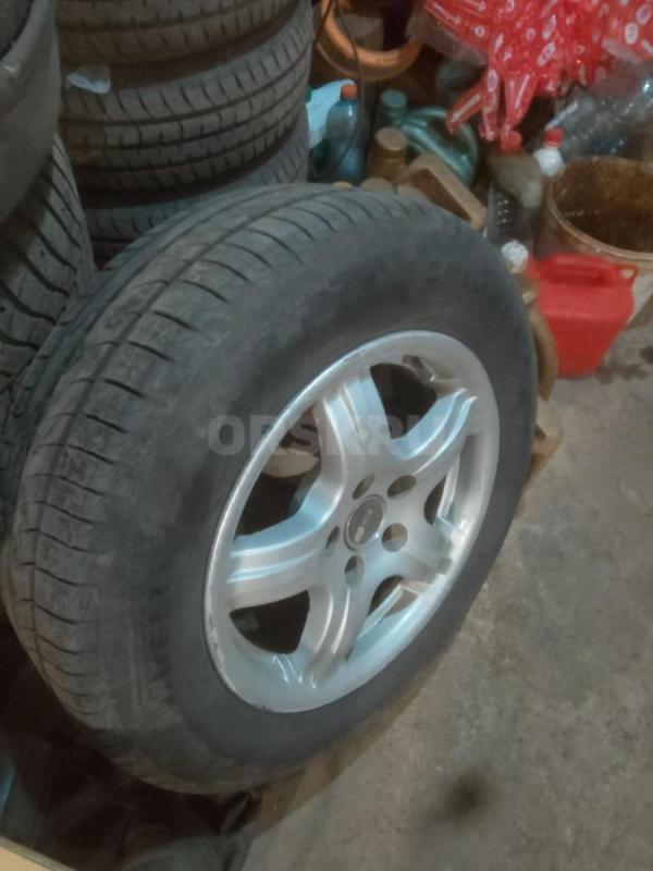 От Волги 105 задний диван-1000руб., заднее стекло 500руб, бак-2500руб., датчик детонации на 406мотор - Орск