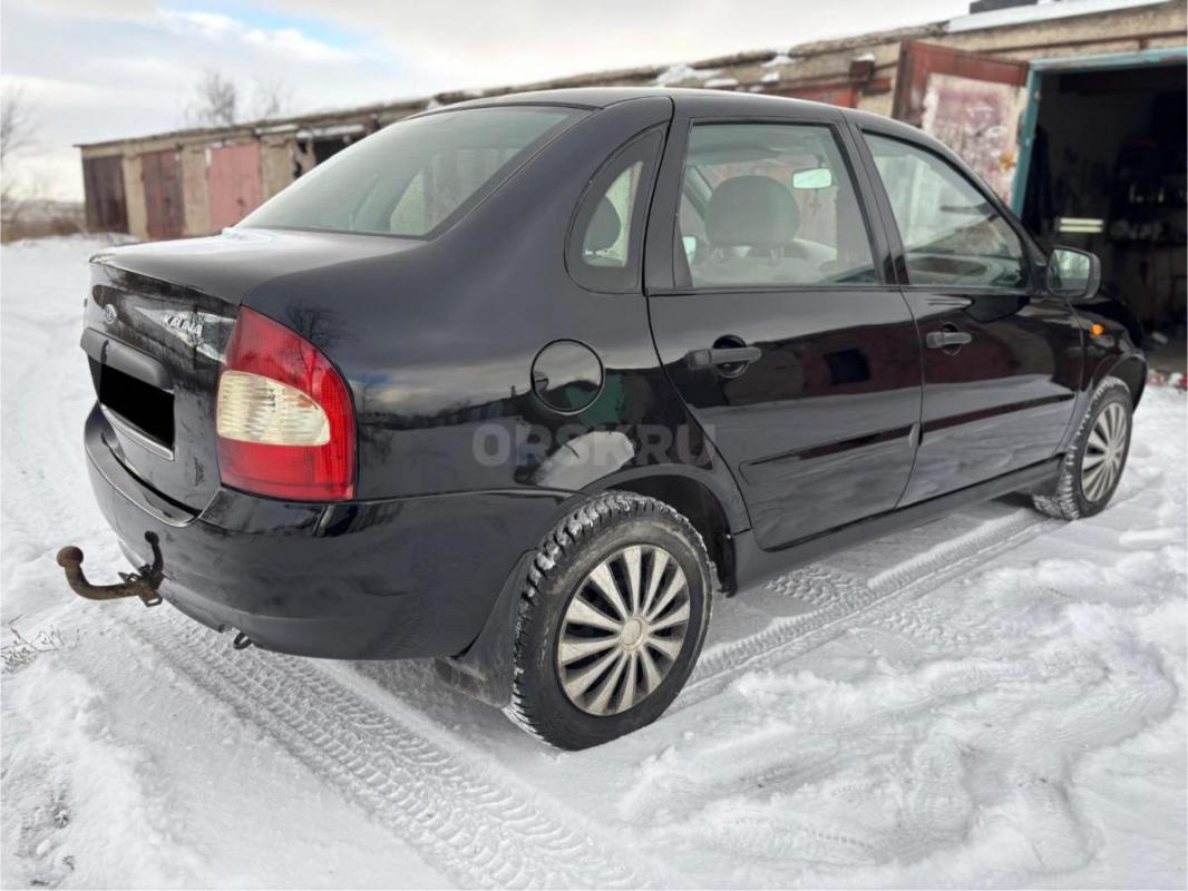 Продам калину в хорошем состоянии 
В хорошей комплектации с кондиционер,ПТС оригинал 1 владелец 
Н - Орск