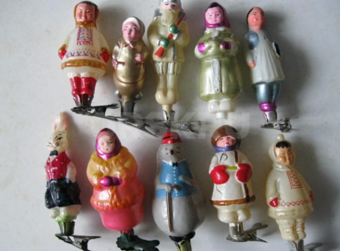 КУПЛЮ елочные игрушки производства СССР, ватные, стеклянные, бумажные, картонные, другие елочные укр - Орск