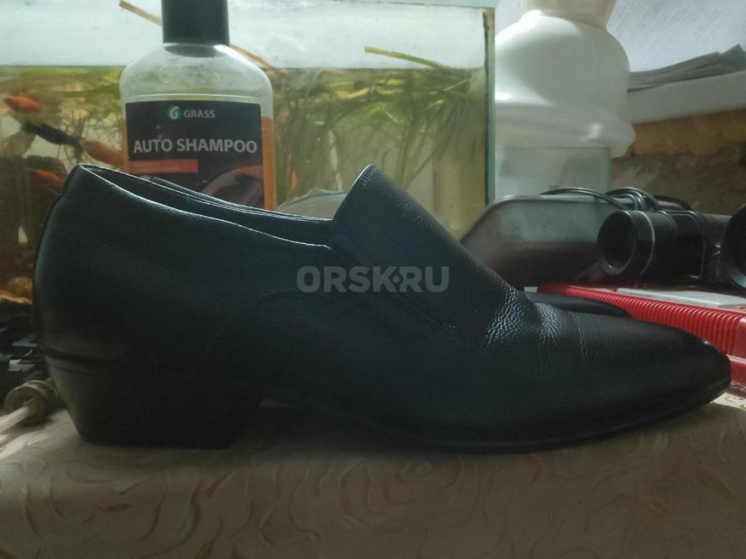 Новые летние импортные 43 размер, натуралки,высокий каблук, надевал один раз на свадьбу был в помеще - Орск