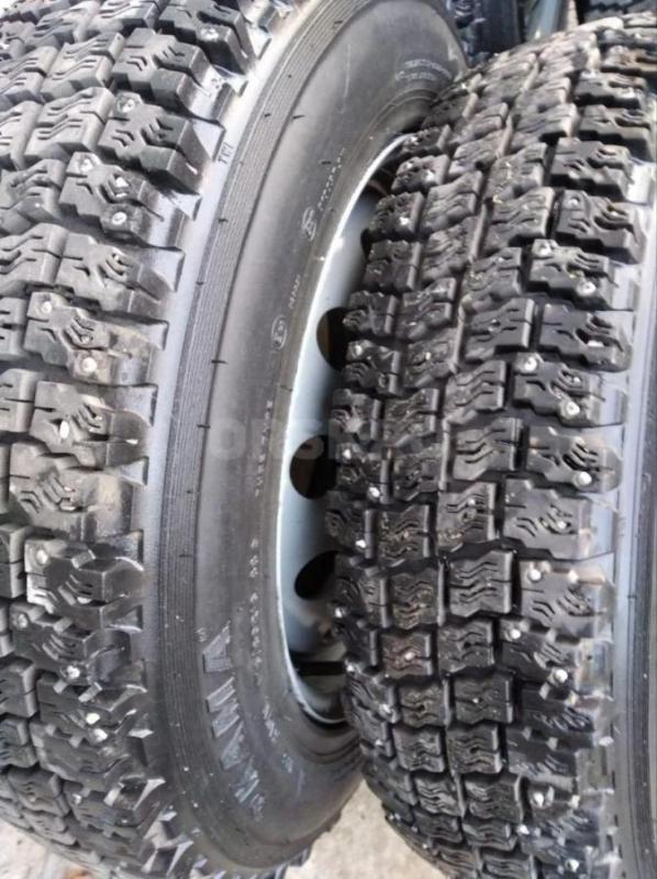 Продам комплект шипованных колес Нива,на 16,в отличном состоянии,маленький пробег,без ремонтов. - Орск