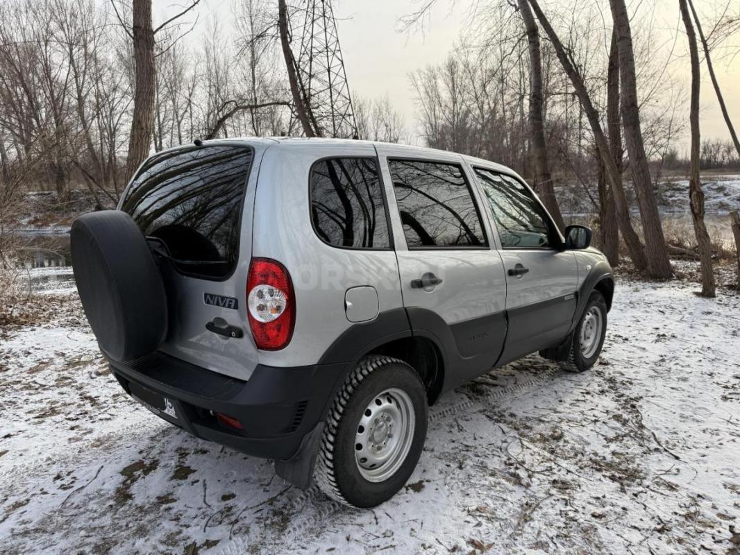 Продаю ухоженный внедорожник Chevrolet Niva 2018 года. - Новотроицк