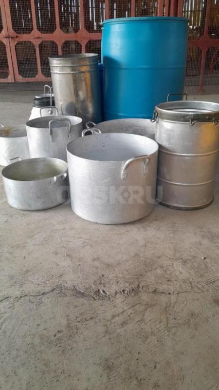 Продам пластмасовые бочки 55-220литр, алюминевые, дюралевые кастрюли 10-50литр и т. - Орск