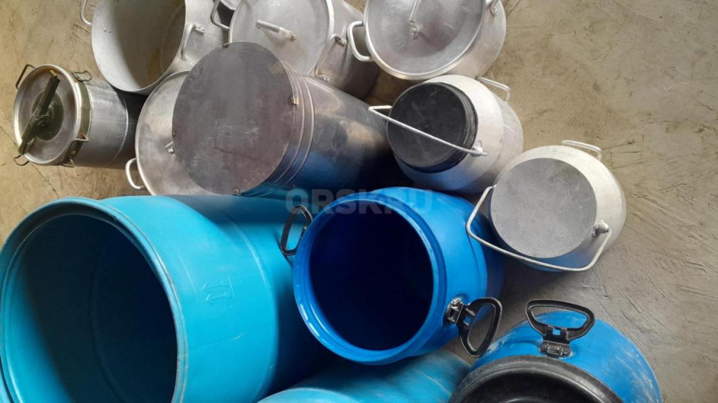 Продам пластмасовые бочки 55-220литр, алюминевые, дюралевые кастрюли 10-50литр и т. - Орск