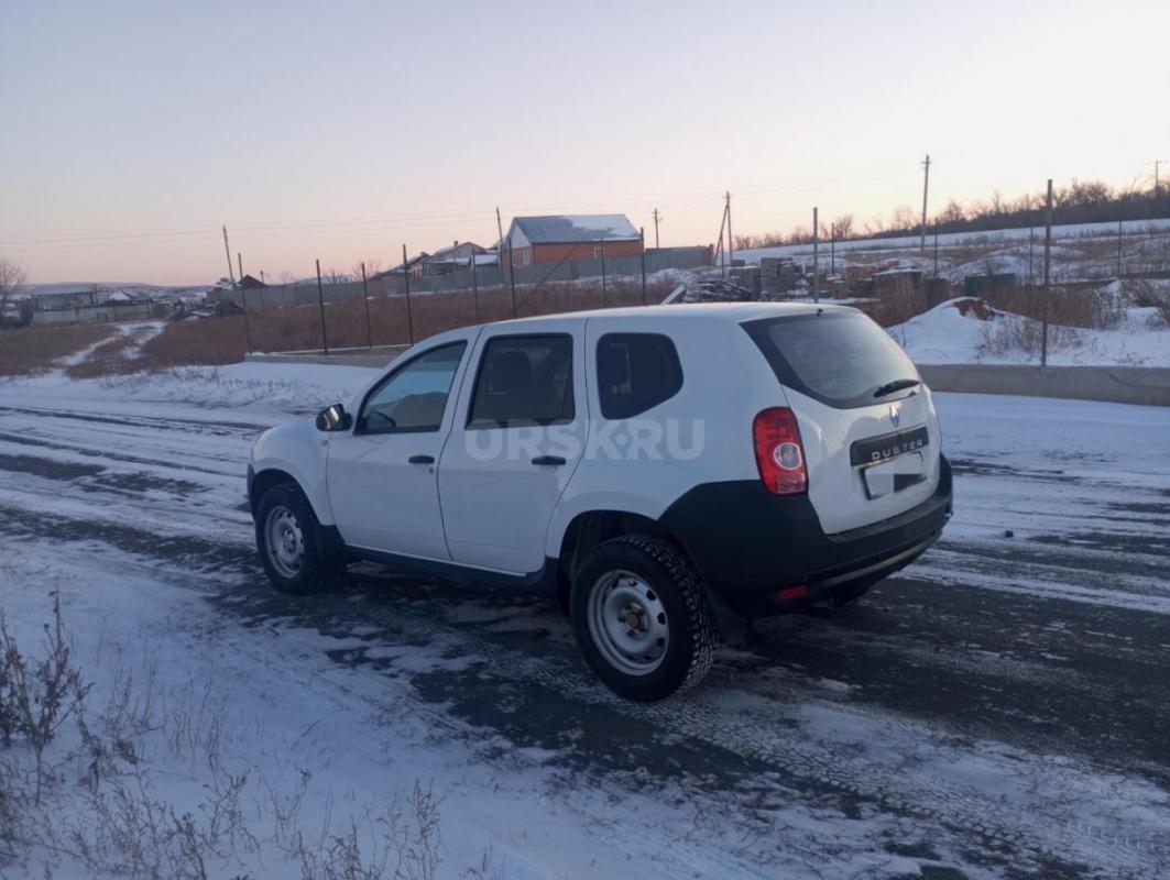 Продам Рено Дастер, двигатель 1.6 в базовой комплектации. - Орск