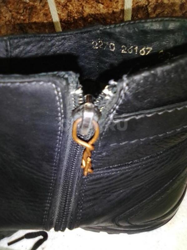 черные мужские ботинки -кожа раз 42-43 один недостаток видно на фото на работу замка это не влияет м - Орск