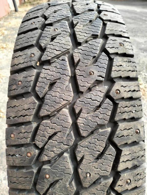 Комплект зима, состояние отличное, 225/75/16С зима шипы. - Орск