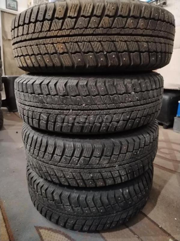 Комплект зимних колес в сборе Matador 175/70 R14 в хорошем состоянии, диски штампованные , разболтов - Орск