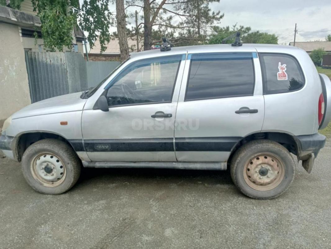 продам нива шевроле 2003 года. сигнализация с обратной связью и автозапуском. - Орск