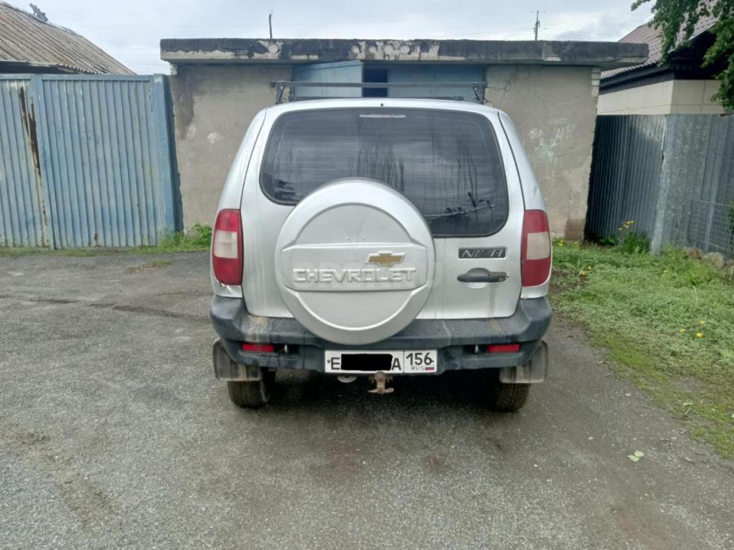 продам нива шевроле 2003 года. сигнализация с обратной связью и автозапуском. - Орск