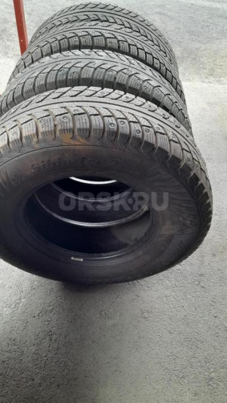 Продам комплект шипованой зимней резины 235×75 Р 15 нов.сост. - Орск