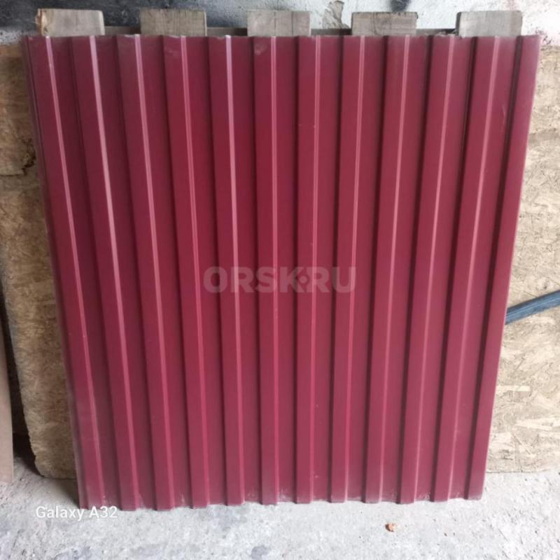 Продам профлист 1,16х1,24 по 1000 рублей за лист (4 листа вишневый цвет)
Б/у профлист оцинкованный - Орск