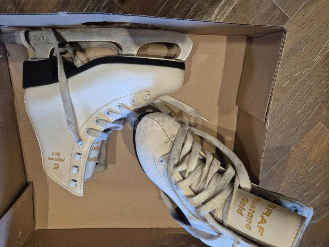 Коньки фигурные 33 размер белые - Орск