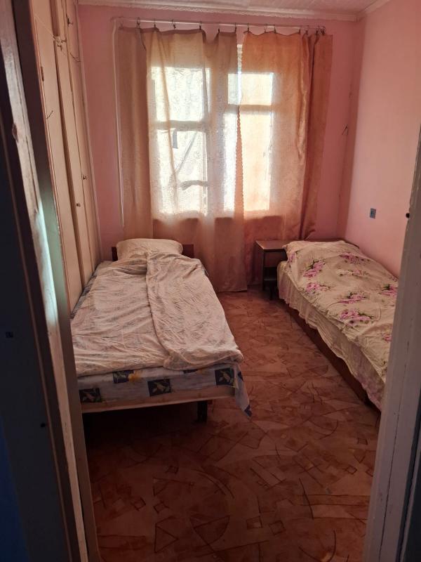 Сдам трёхкомнатную квартиру, улица советская 64а, цена 18000 руб. - 