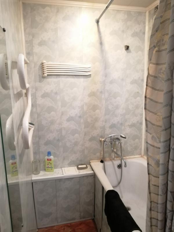 Сдам 2-х комнатную квартиру с раздельмини ходами на длительный срок. - Новотроицк