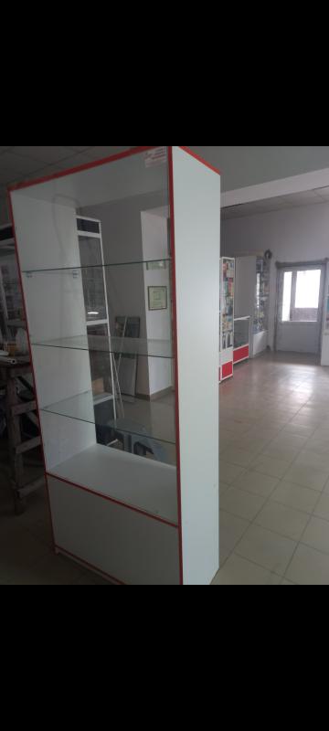 Продам витрины разные, манекены, вешалки, крючки для экономпанели, подставки спрашивайте много что е - 