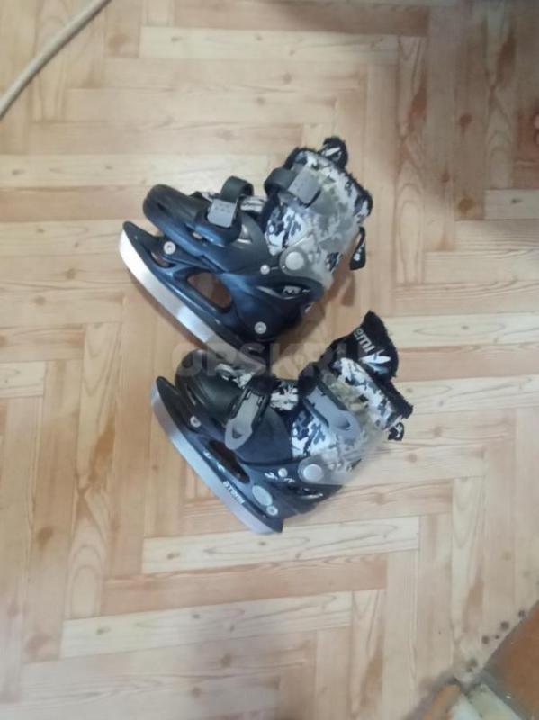 Продам ледовые коньки размер 27-30. - Орск