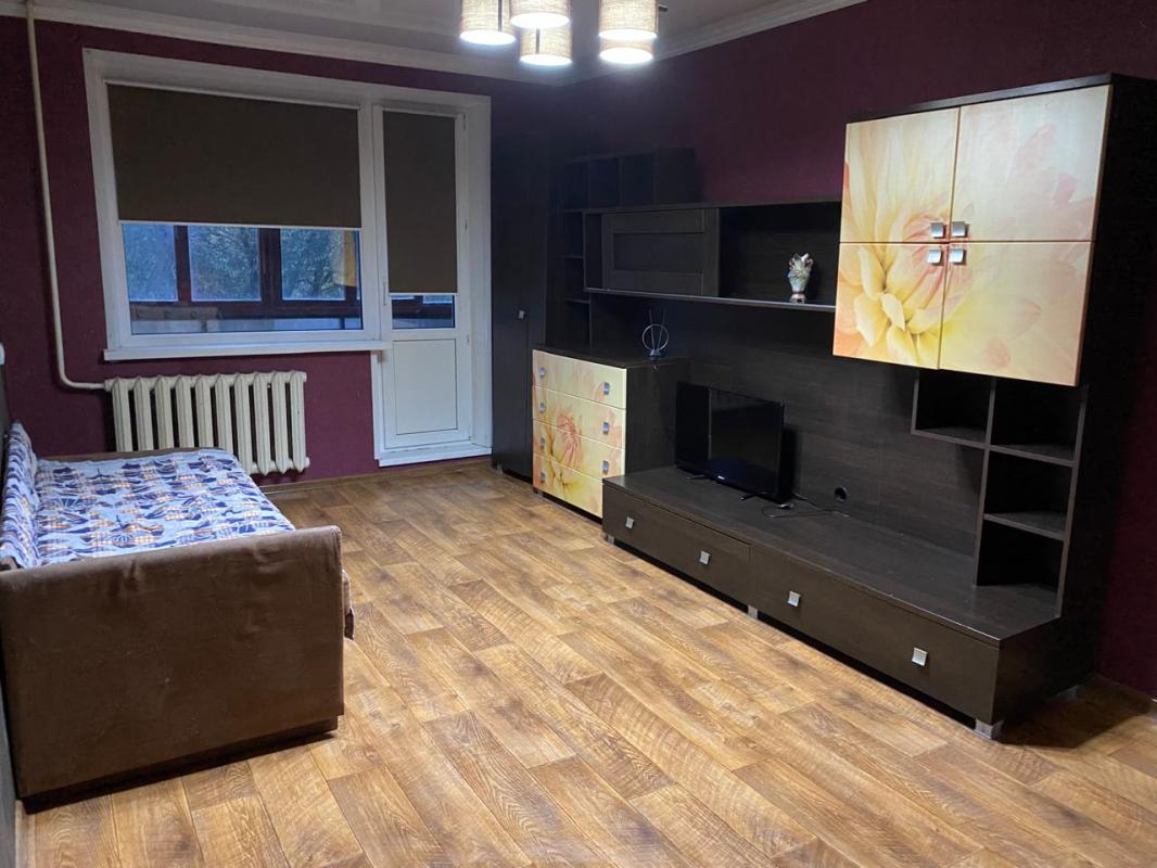 Сдам порядочной семье на длительный срок уютную однокомнатную квартиру на 2 этаже 5-ти этажного дома - Орск