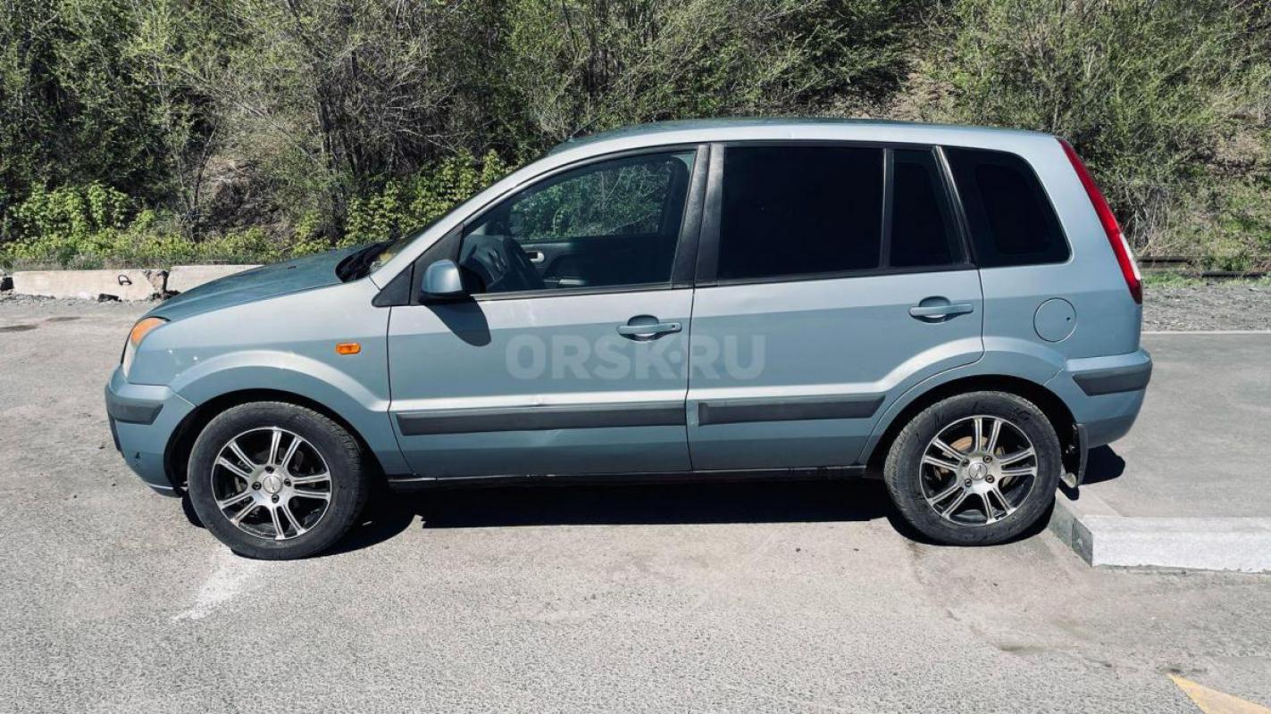 Продается Ford Fusion 2008 года
Комплектация :
- ДВС 1,6; 101 л.с
- Кондиционер (климат контроль) - Новотроицк