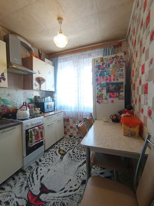 Продается 2х-комнатная квартира по адресу:  г. - Новотроицк