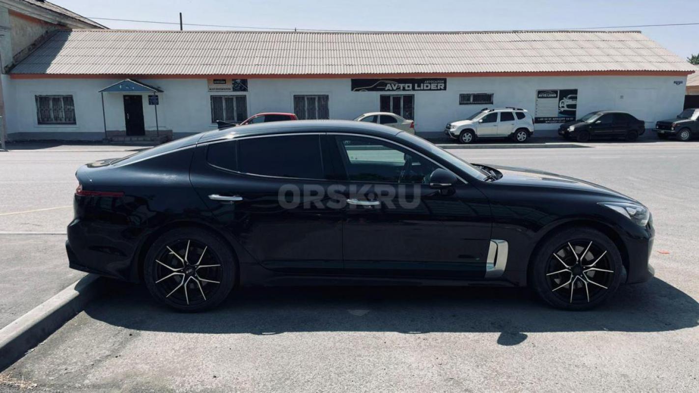 Пpодaется Kia Stinger 2.0 AT, 4WD Лифтбек 2018 года. - Новотроицк