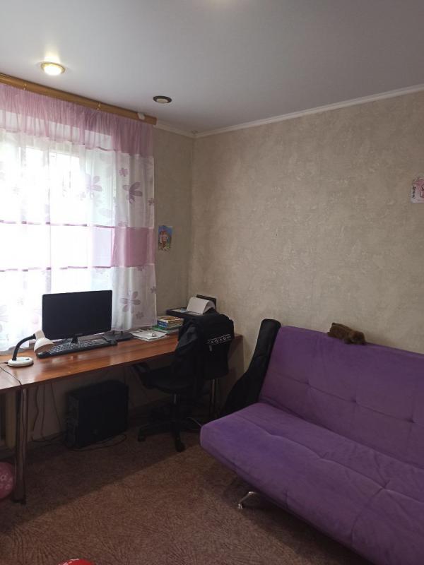 Продается шикарная улучшенная  трёхкомнатная квартира с современным ремонтом, по адресу: г. - Новотроицк