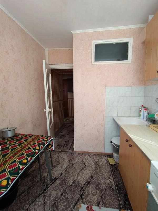 ПРОДАËТСЯ 2-Х КОМНАТНАЯ КВАРТИРА, С РАЗДЕЛЬНЫМИ ХОДАМИ, НА 4 ЭТАЖЕ, 5-ТИ ЭТАЖНОГО ДОМА. - Новотроицк