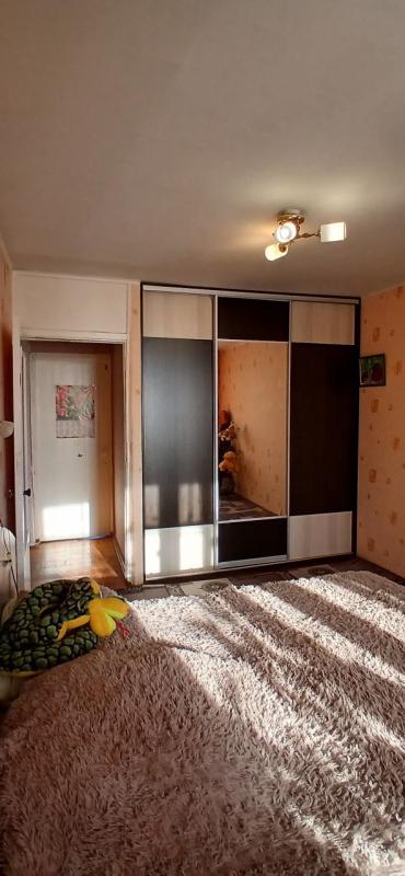 Продается 2-комнатная квартира на привлекательном этаже 2/5 этаж ,
по адресу: г. - Новотроицк