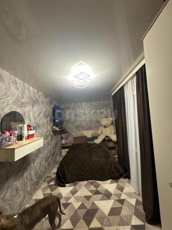 Продам 2 х комнатную квартиру на первом этаже
Пластиковые окна 
Новая входная дверь 
Натяжные пот - Орск