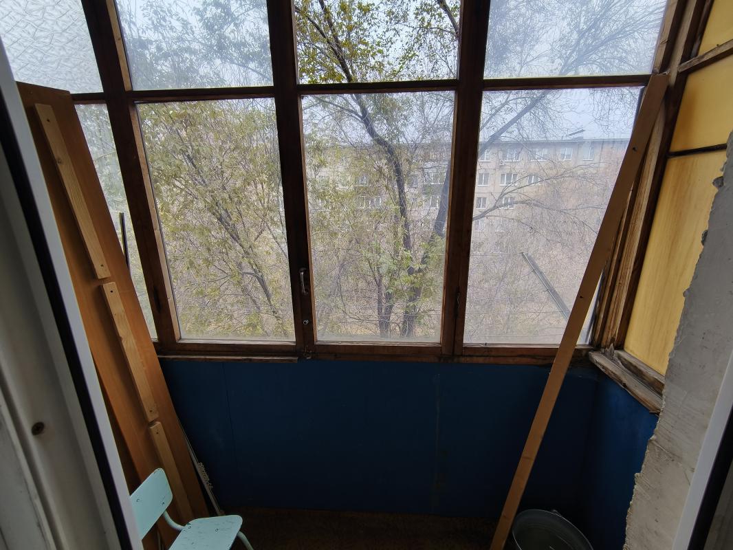 Сдам 4х комнатную квартиру на долгосрочное проживание в спальном районе нашего города 1983г. - Орск