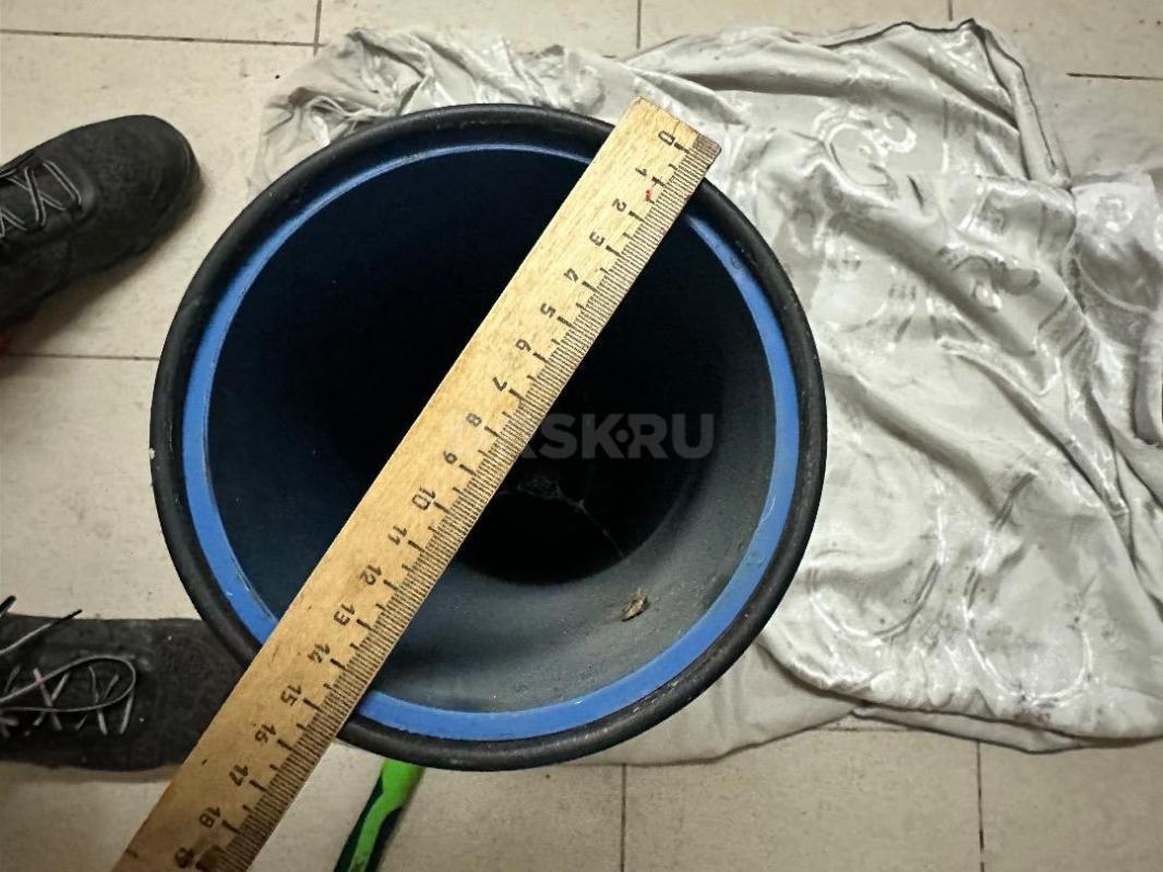 60 высота
Диаметр 15
В резьбе застряла оплавленная труба
Отдаю за ненадобностью с закрытого произ - Орск