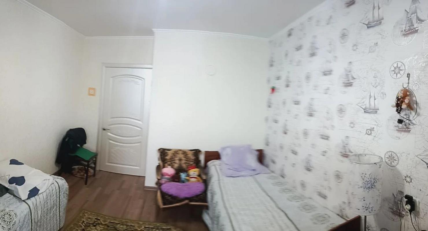 Продается 3х-комнатная квартира УЛУЧШЕННОЙ ПЛАНИРОВКИ ПО АДРЕСУ: ВИНОКУРОВА 10А. - Новотроицк