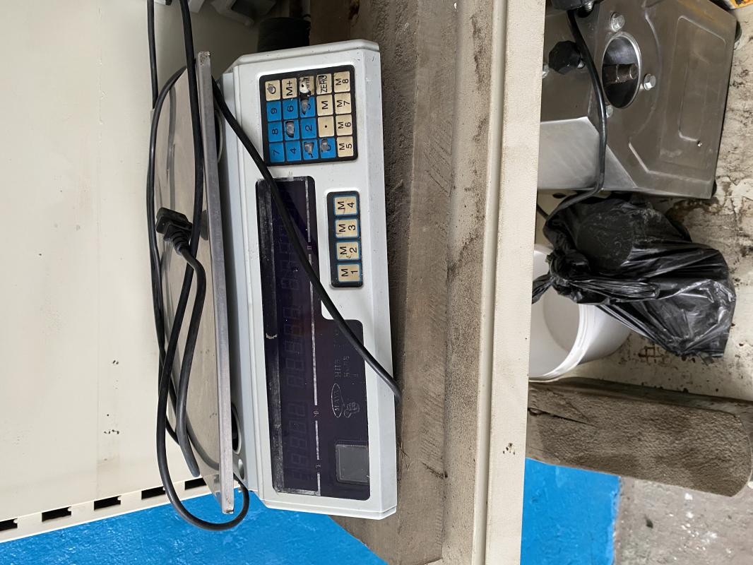 продам весы торговые до 35 кг состояние хорошее в наличии 4 штуки - Новотроицк