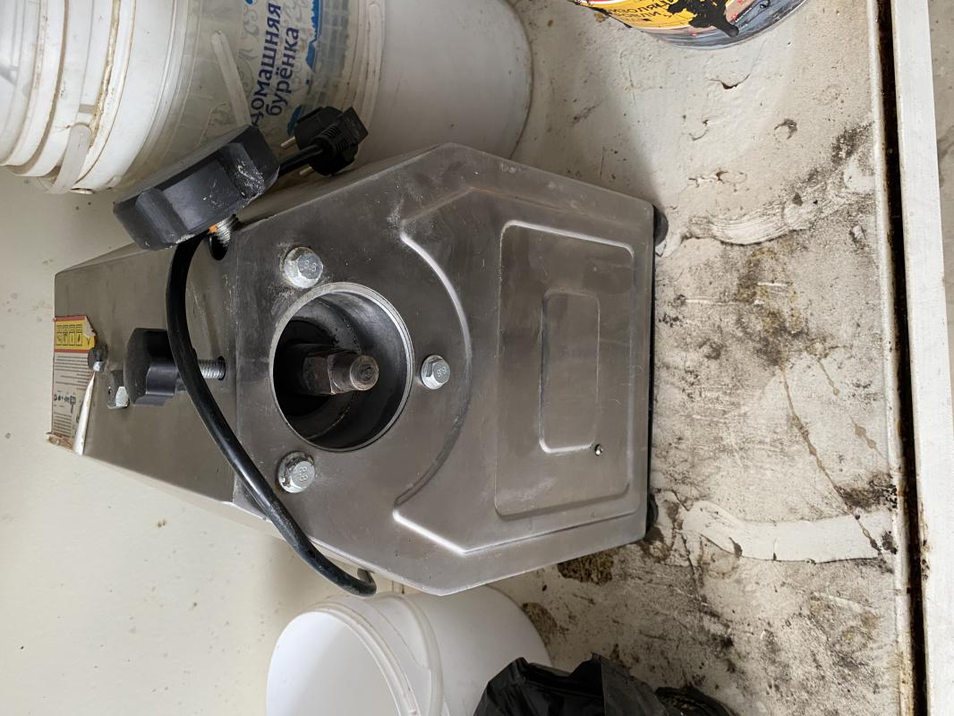 продам промышленную мясорубку в рабочем состоянии на валбериз брал за 16599 - Новотроицк