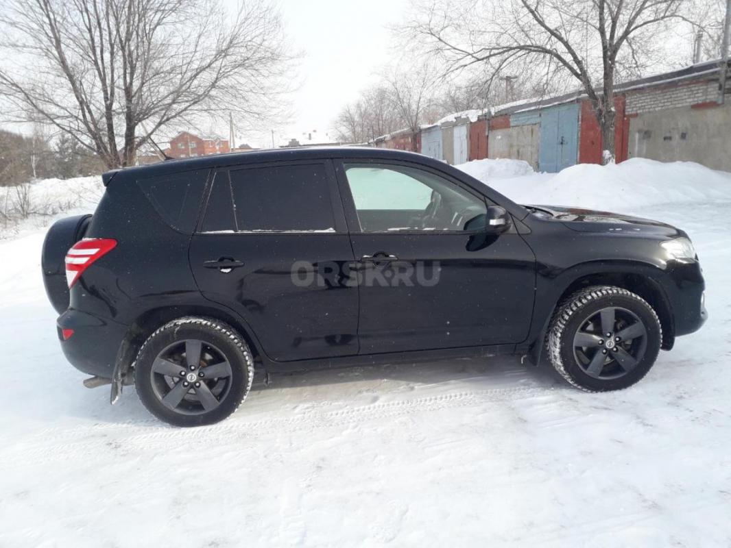 Продам Тойота Рав 4 в отличном состоянии , автомат , полный привод , богатая комплектация . - Орск