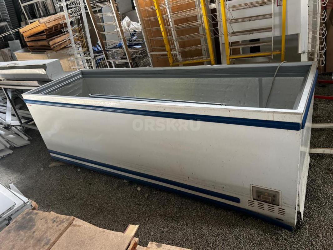 Продам холодильное оборудование для магазинов (горки, морозильные камеры, витрины) разных размеров. - Орск